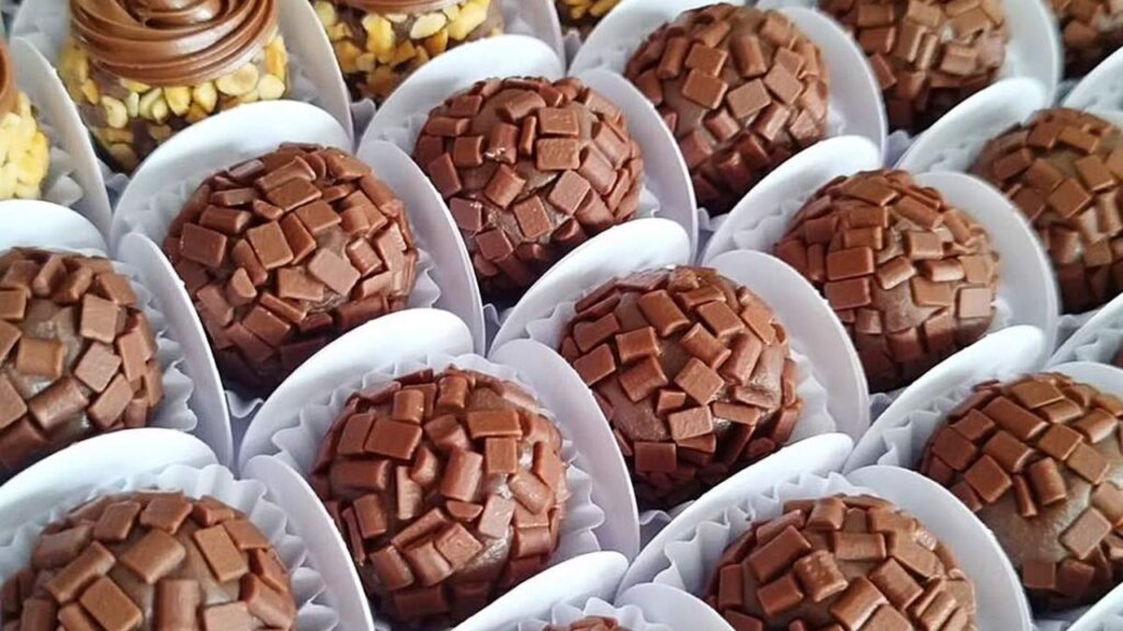 Fazer renda com brigadeiro gourmet